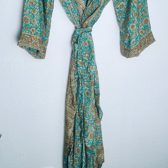 Silk Sari Kimono Robe | Turquoise & Gold - Picture 3 of 3
